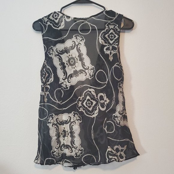 White House black market (medium black and white sheer top) - Picture 2 of 10